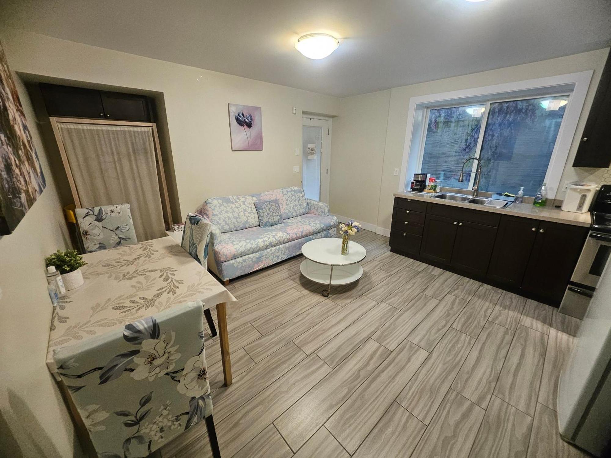 Metropolis Metrotown Area Lovely Place 2 Or 1 Bedrooms Suite Νιού Γουέστμινστερ Εξωτερικό φωτογραφία